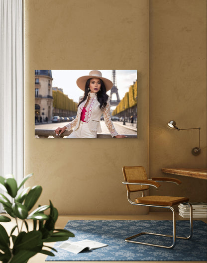 101052 PARIS LADY